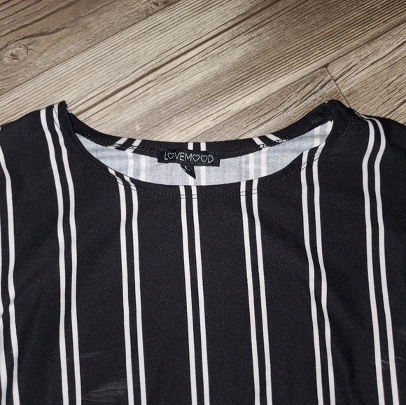 Black & White Striped Long Sleeve Crop Top - Large - Picture 4 of 6